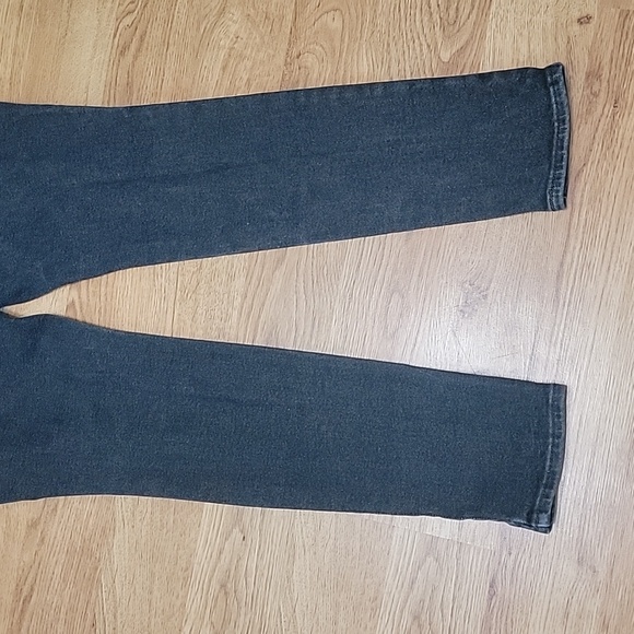 Levi's 711 Skinny Distressed Black Jeans Size 30 - Picture 9 of 9